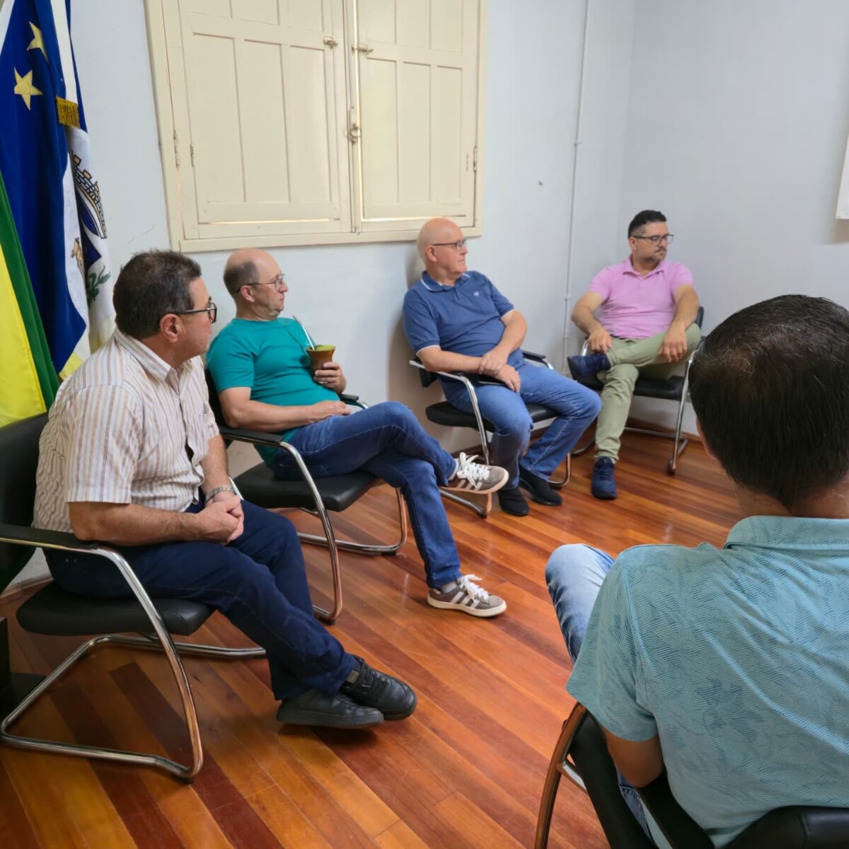 reuniao-discute-alternativas-para-apoiar-a-bacia-leiteira-do-municipio